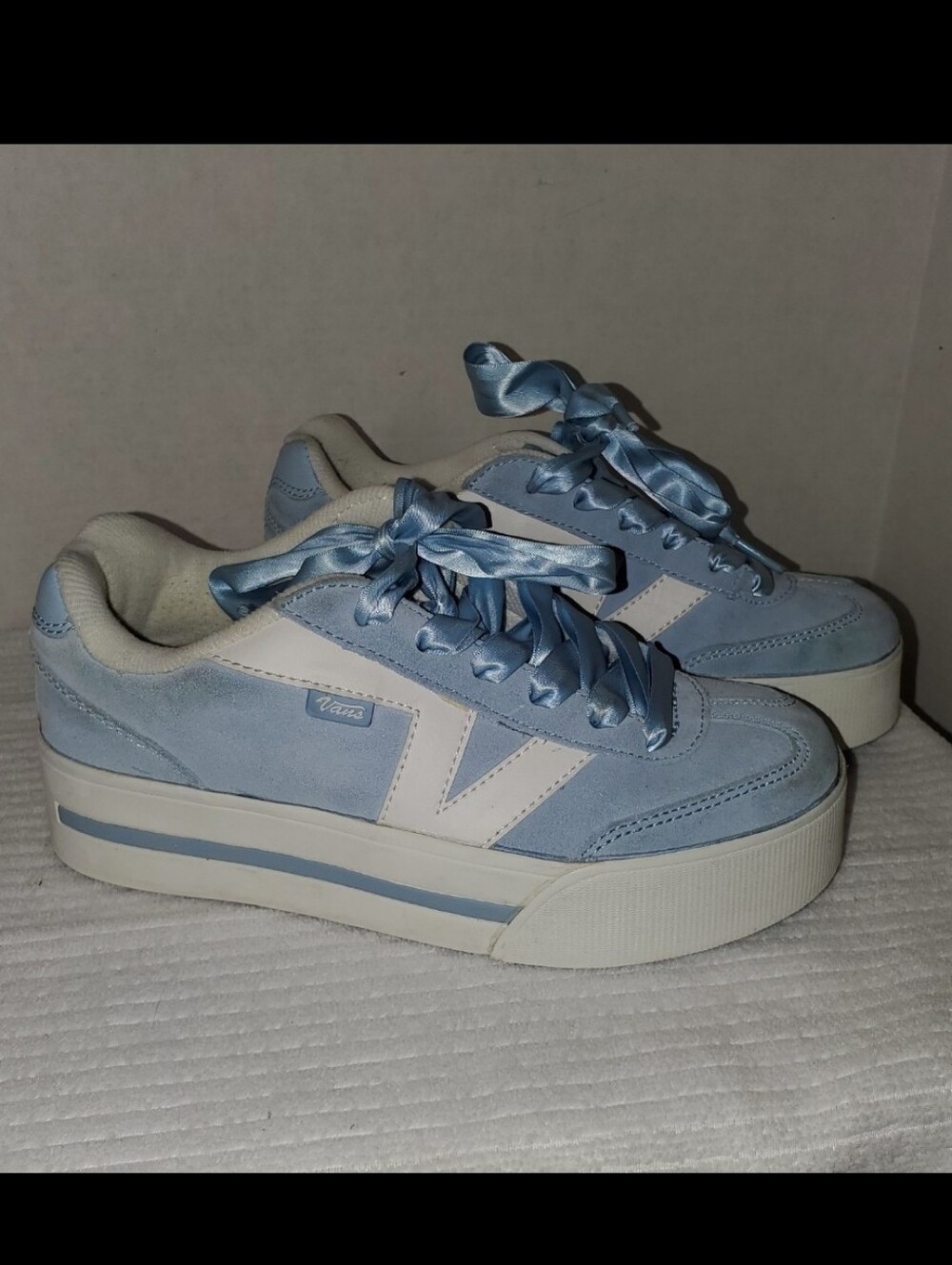 VINTAGE Vans Dream Blue/White Platform Fashion Sneakers with Ribbon Laces Size 7